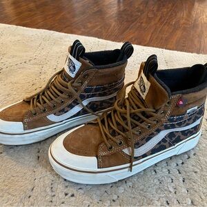 Vans MTE leopard print